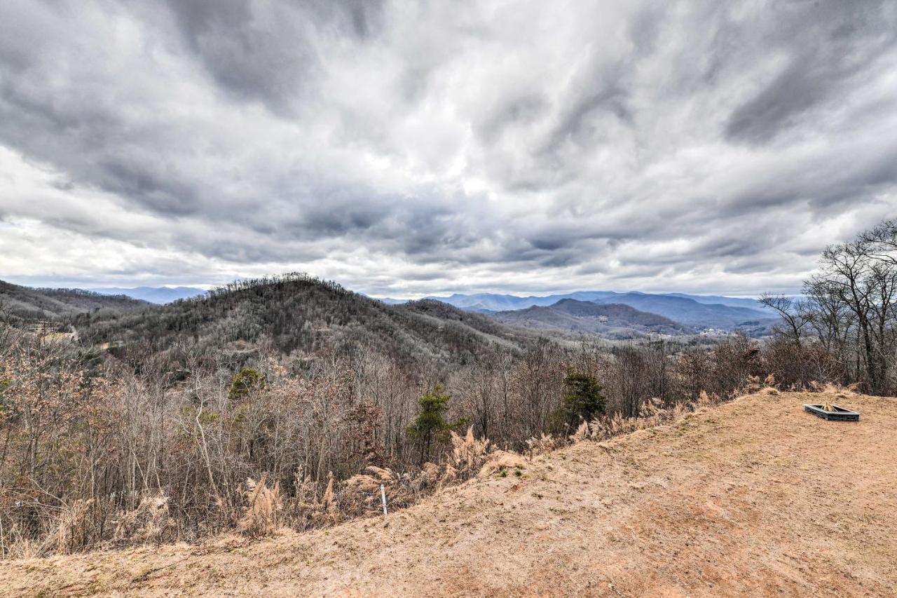 Scenic Hillside Cabin In Sylva With Hot Tub And Views! Eksteriør billede